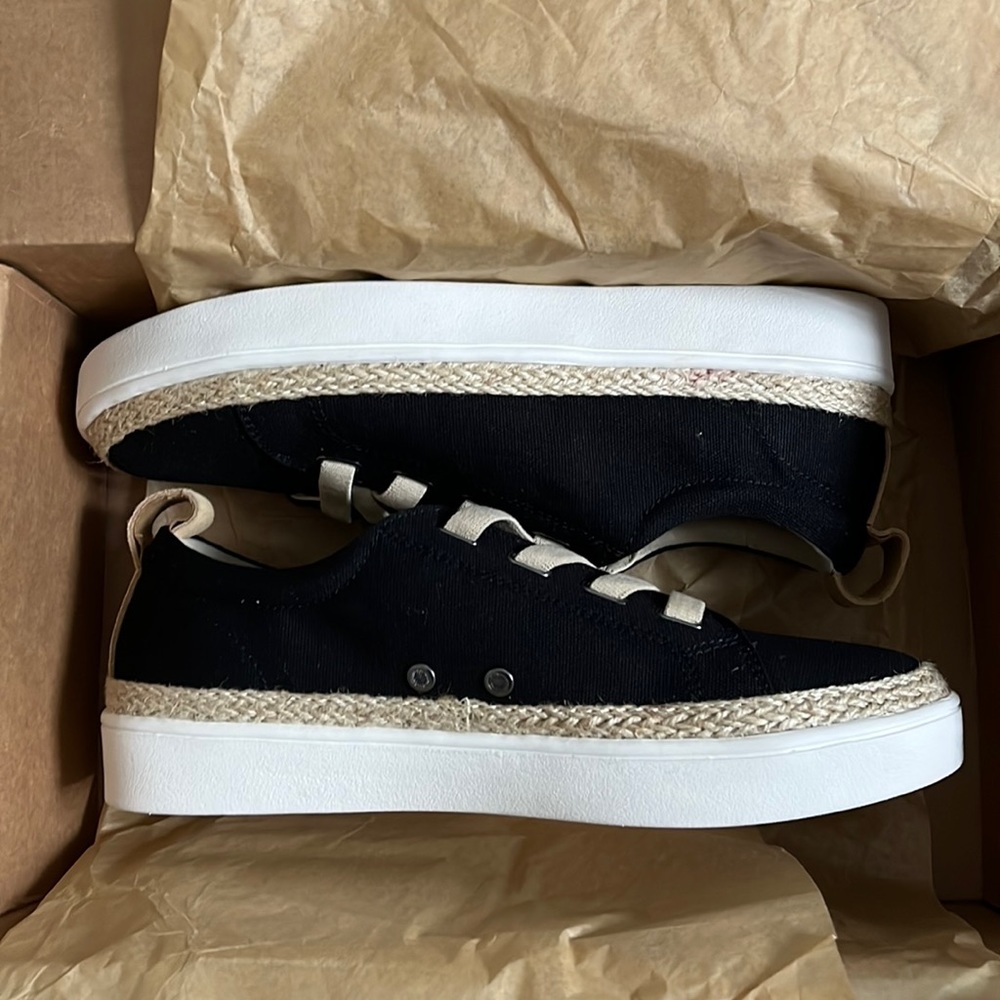 NWB Spenco Malibu Slip-On Sneaker Black